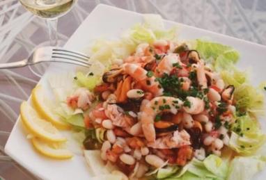 Seafood Salad with White Beans (Ensalada mariner de alubias blancas) Photo 1
