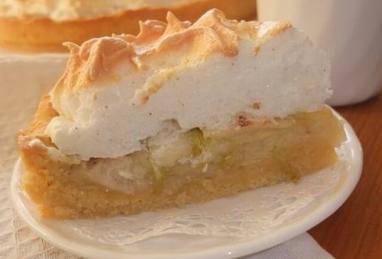 Apple Pie with Vanilla Meringue Photo 1