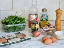 Spinach Salad with Warm Bacon Dressing Photo 2