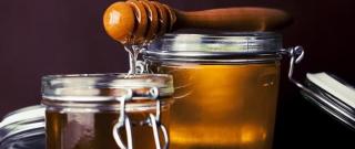Honey Benefits For Fabulous Skin and Hair Photo