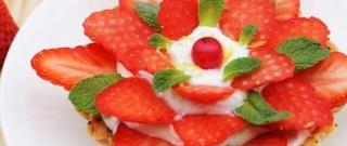 Tartlets with Strawberries Photo
