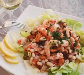 Seafood Salad with White Beans (Ensalada mariner de alubias blancas) Photo