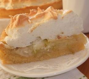 Apple Pie with Vanilla Meringue Photo