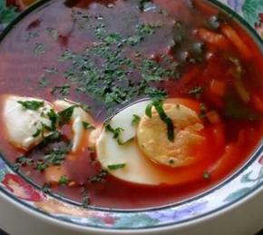 Vegetarian Soup with Spinach and Beetroot Photo